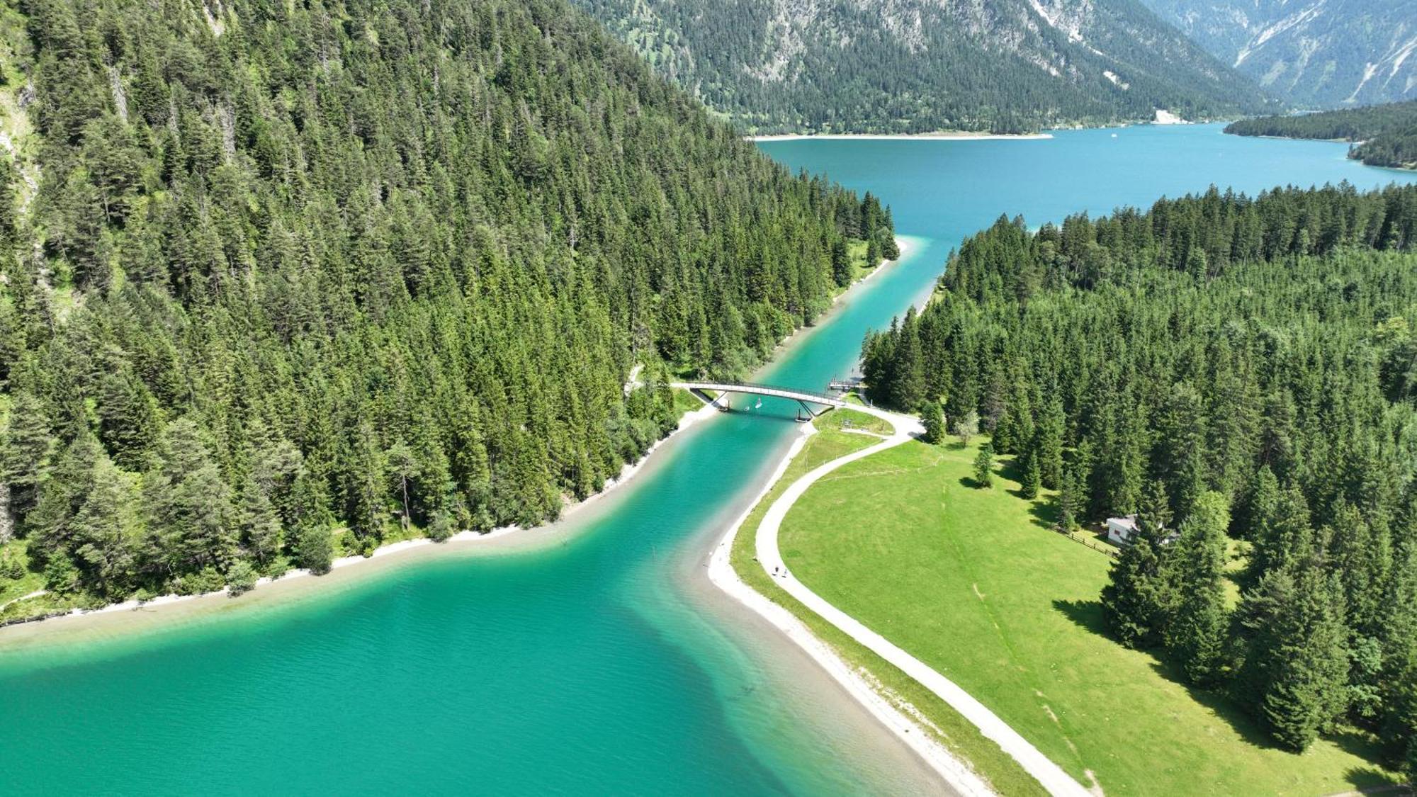 Hotel Krone Tirol 罗伊特 外观 照片