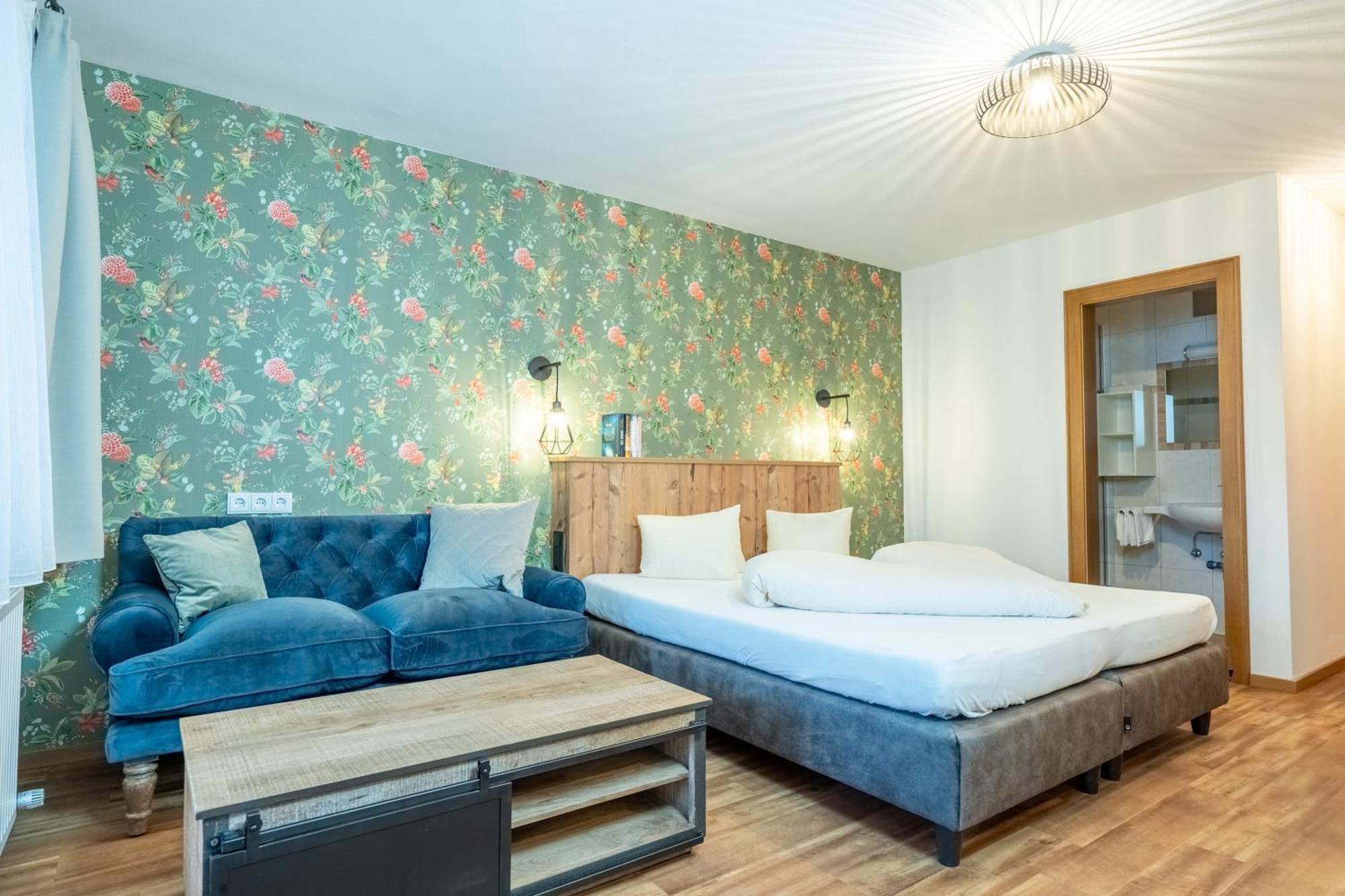 Hotel Krone Tirol 罗伊特 外观 照片